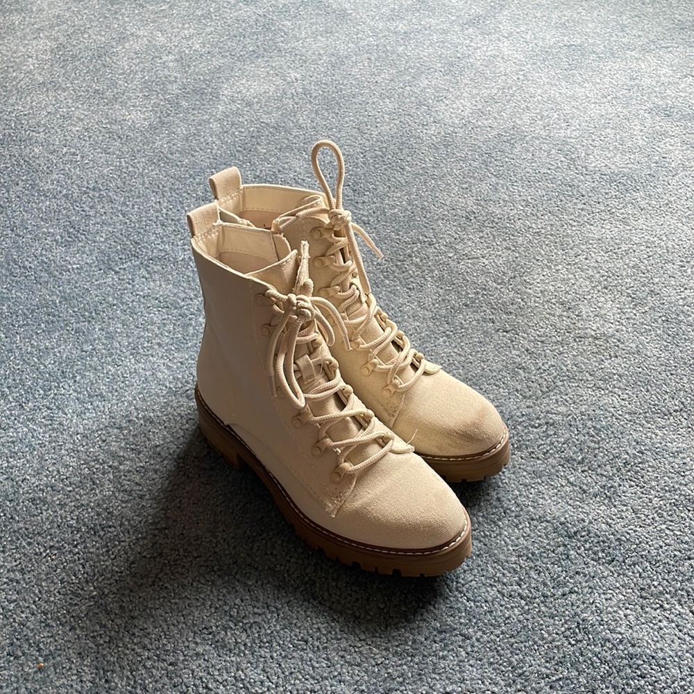 Off white lace up boots